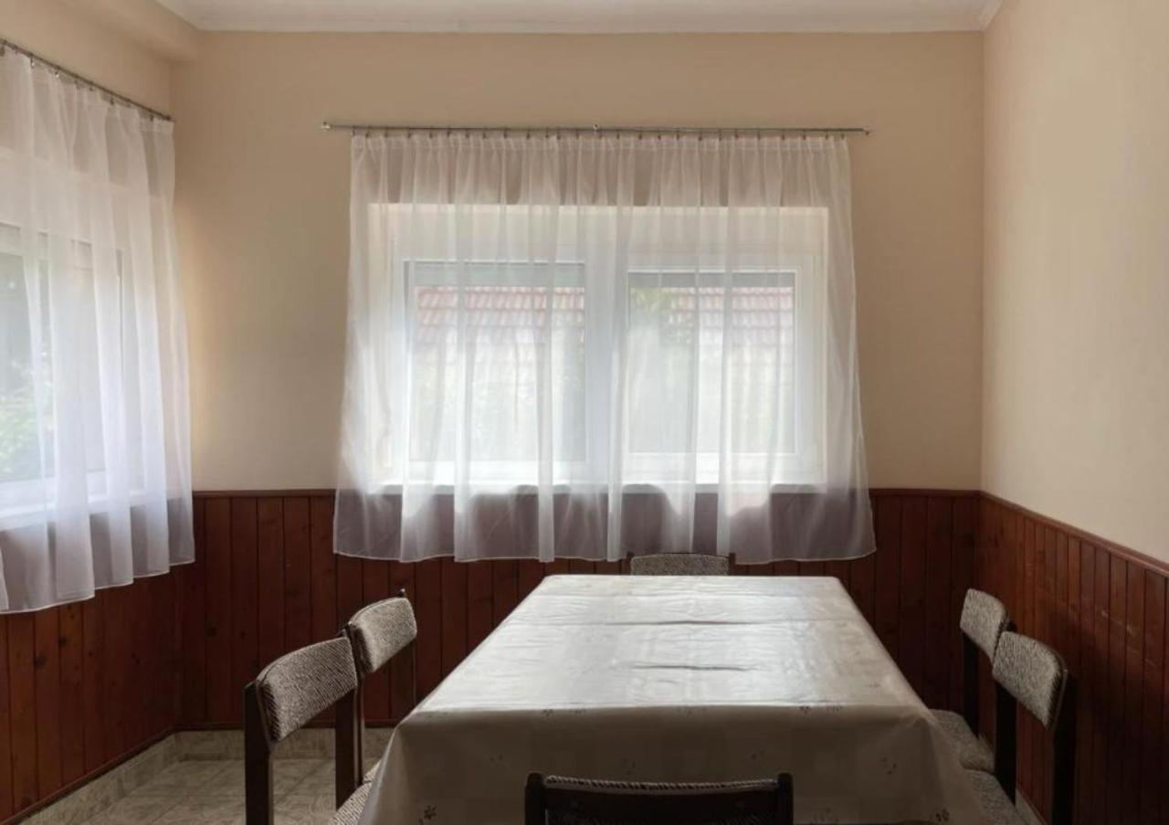 Lavender Apartment Шіофок Екстер'єр фото