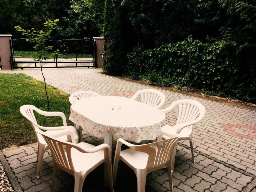 Lavender Apartment Шіофок Екстер'єр фото