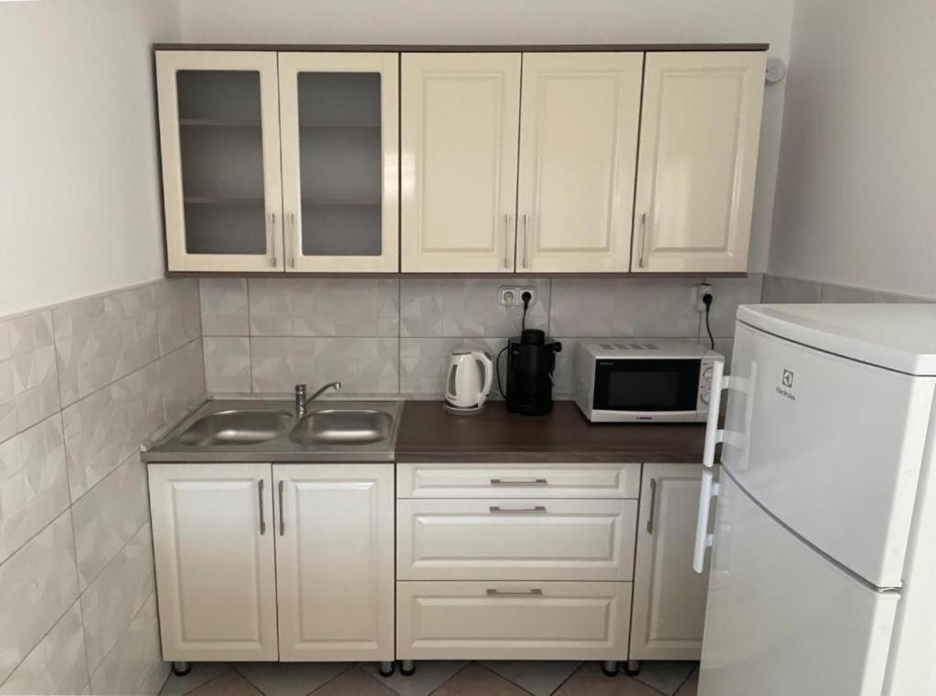 Lavender Apartment Шіофок Екстер'єр фото